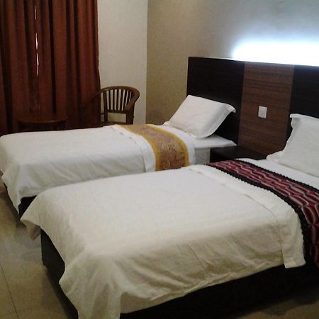 Hotel 18 Carat Malacca ภายนอก รูปภาพ