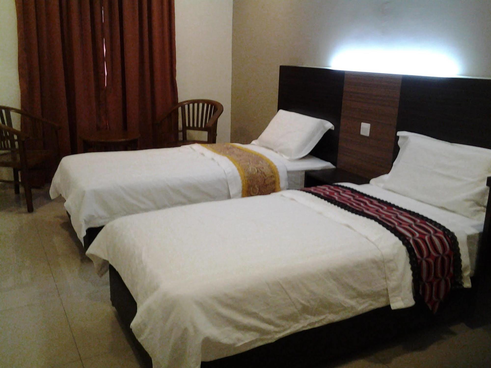 Hotel 18 Carat Malacca ภายนอก รูปภาพ